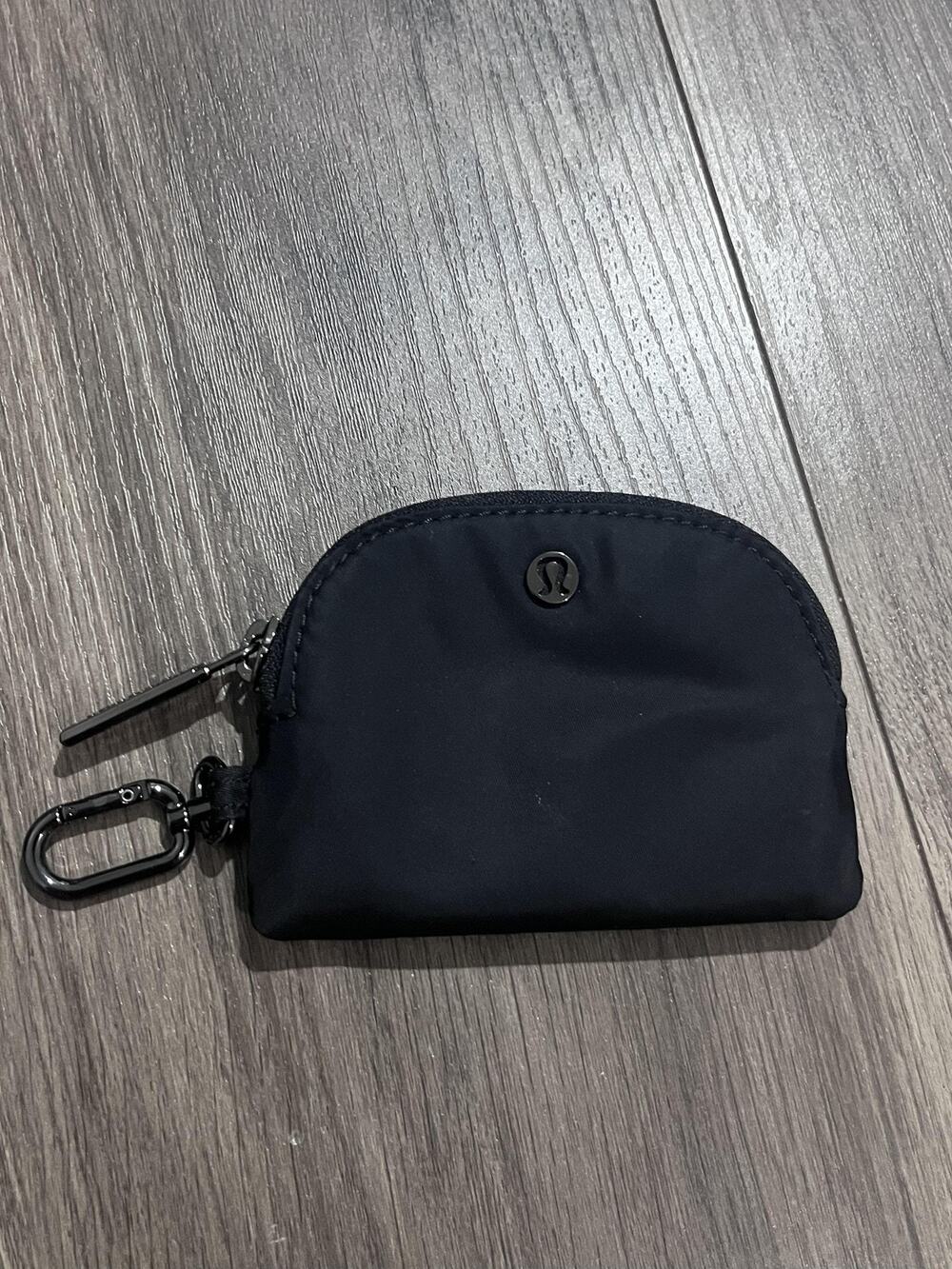Lululemon Key Chain Womens One Size Black Fabric Metal Detachable Logo Zip Pouch